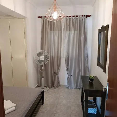 C&C Apartamente In Halkidiki * Mola Kalyva
