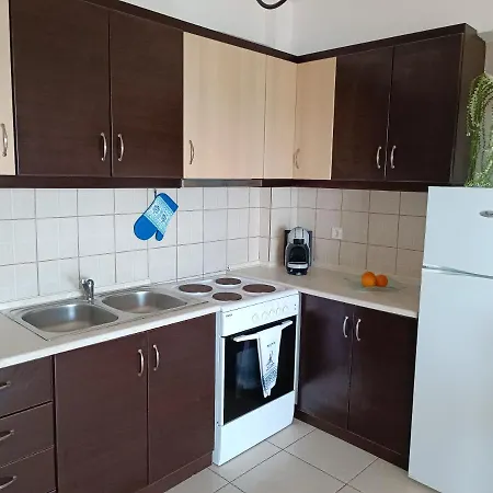 C&C Apartamente In Halkidiki