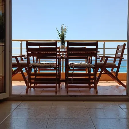 C&C Apartamente In Halkidiki Apartment *