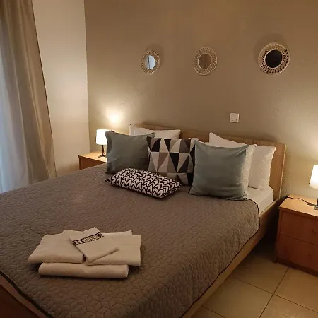 C&C Apartamente In Halkidiki Mola Kalyva