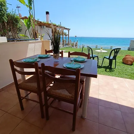 Apartment C&C Apartamente In Halkidiki Mola Kalyva
